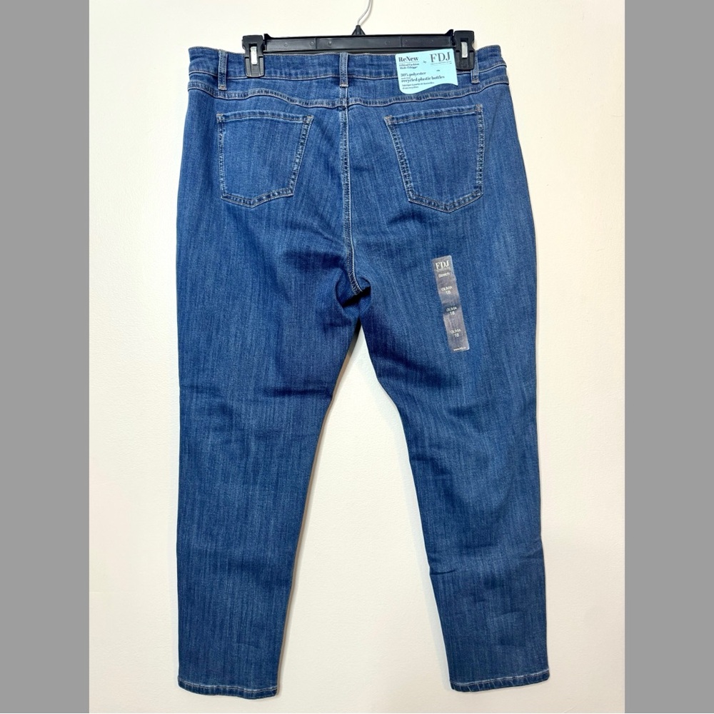 NEW - FDJ Olivia Jeans Size 18 - Picture 2 of 4